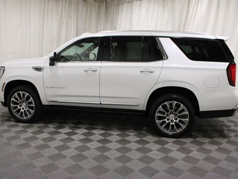 Used 2025 GMC Yukon Denali w/ Denali Reserve Package AWD/4WD image 36