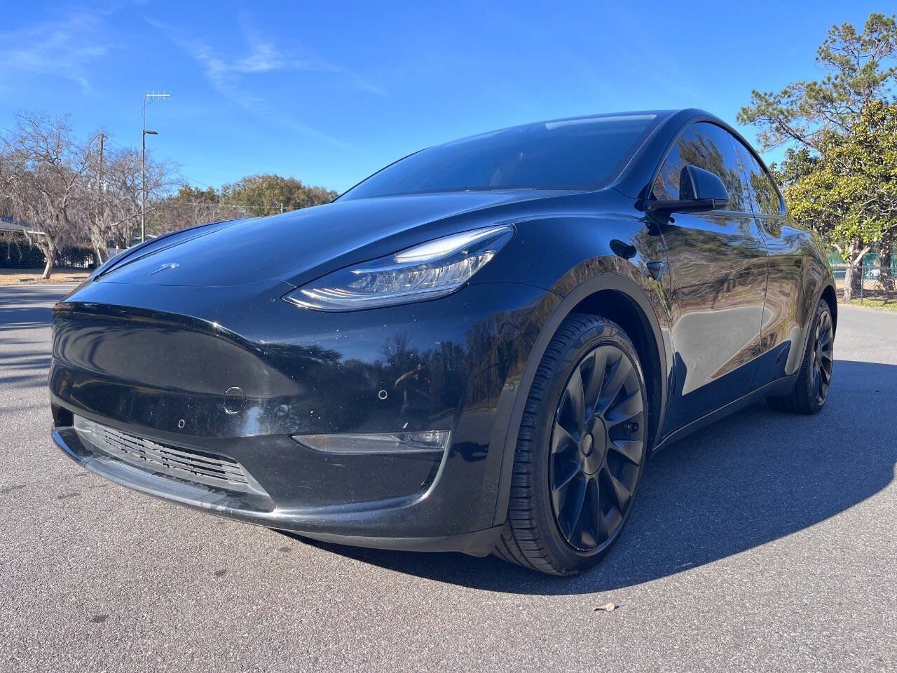 Used 2021 Tesla Model Y Long Range AWD/4WD image 1