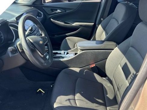 Used 2025 Chevrolet Malibu LT FWD image 11