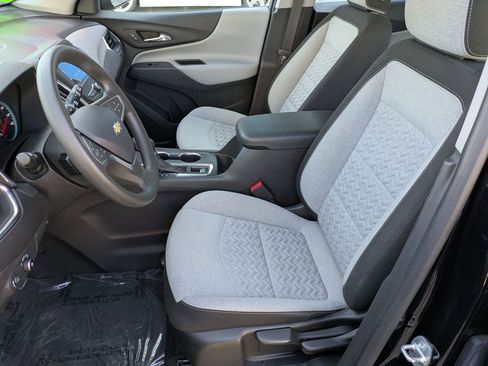 Used 2023 Chevrolet Equinox LS image 21