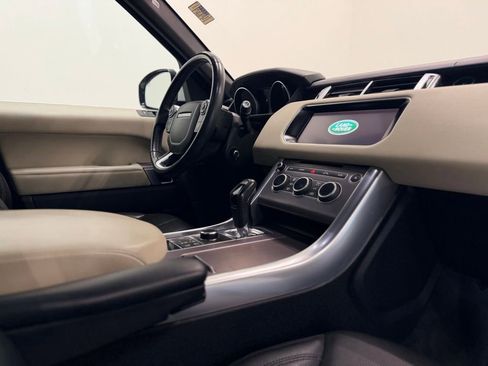 Used 2017 Land Rover Range Rover Sport HSE AWD/4WD image 17