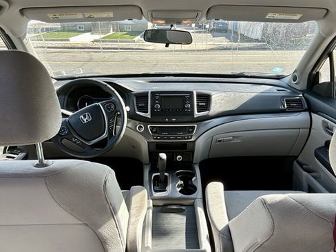 Used 2017 Honda Pilot LX image 6