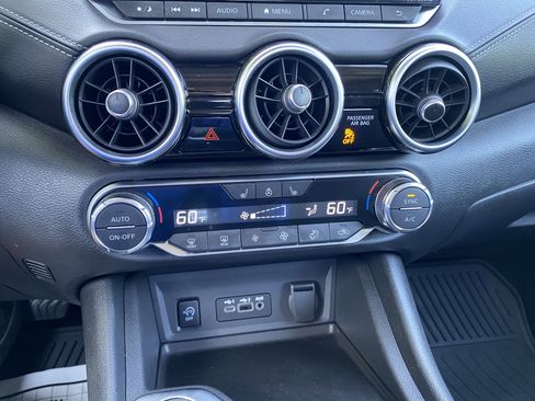 Used 2025 Nissan Sentra SV w/ All-Weather Package FWD image 27