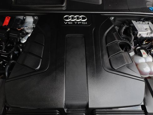 Used 2018 Audi Q7 3.0T Prestige w/ Prestige Package AWD/4WD image 10