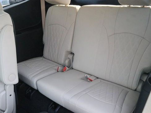 Used 2024 Buick Enclave Avenir w/ Avenir Technology Package image 15