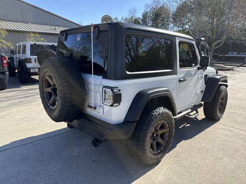 Used 2024 Jeep Wrangler Sport image 7