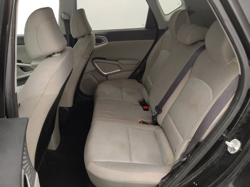 Used 2022 Kia Soul LX FWD image 18