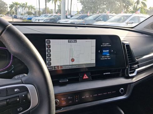 Used 2024 Kia Sportage EX FWD image 24