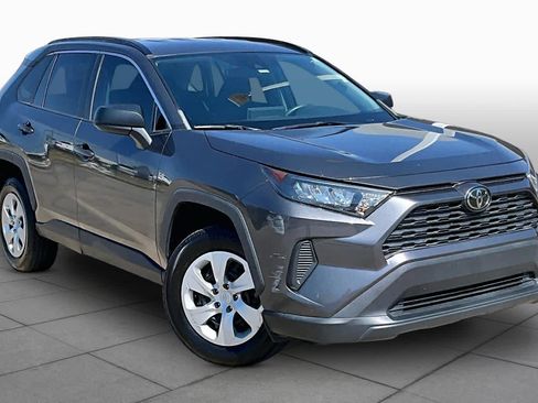 Used 2020 Toyota RAV4 LE AWD/4WD image 3