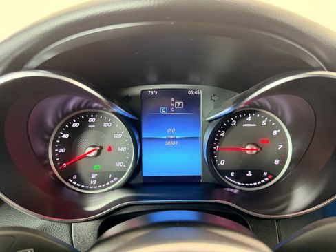 Used 2021 Mercedes-Benz GLC 300 image 20