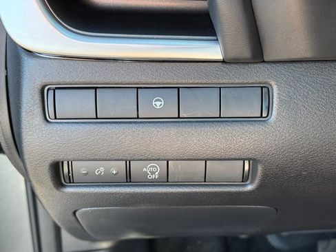 Certified 2023 Nissan Rogue SV image 12