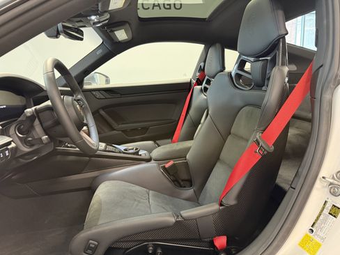 Used 2025 Porsche 911 Carrera image 11