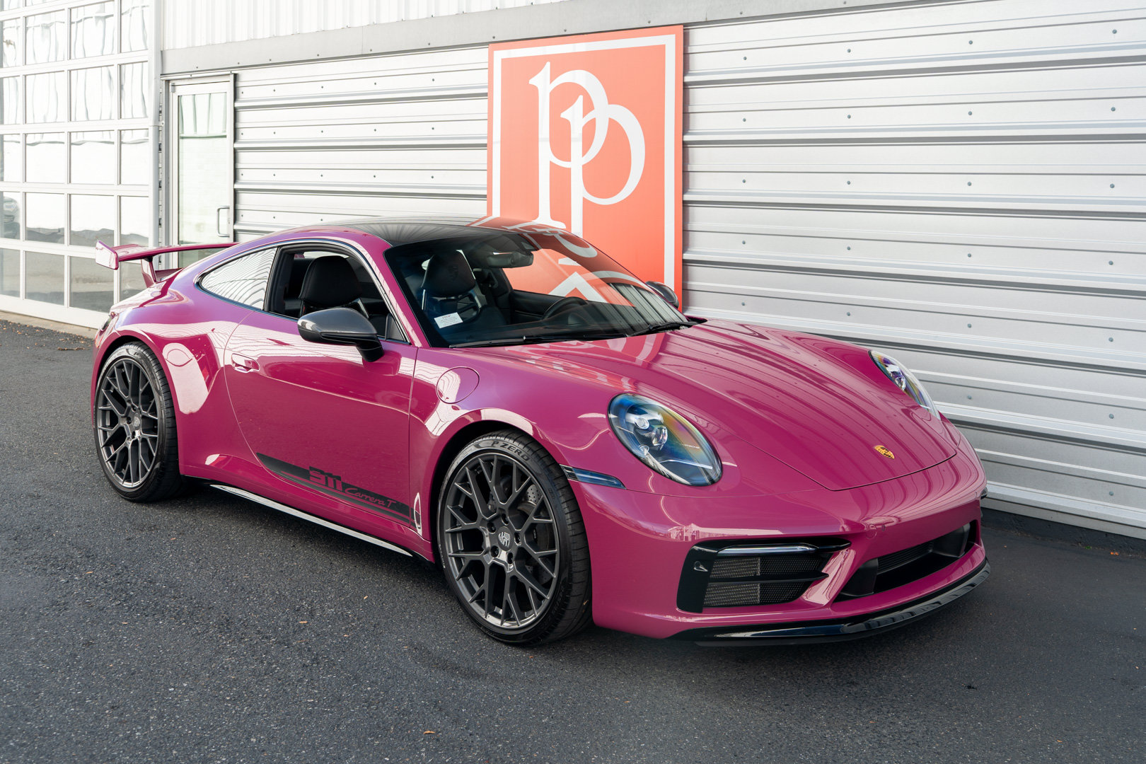 Used 2024 Porsche 911 Carrera T RWD image 41