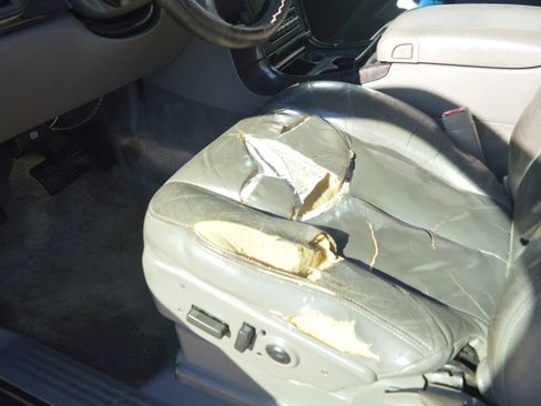 Used 2003 GMC Yukon Denali image 11