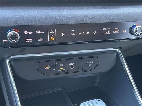 New 2026 Kia Carnival EX image 38