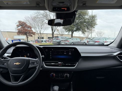 Used 2025 Chevrolet TrailBlazer LT image 33