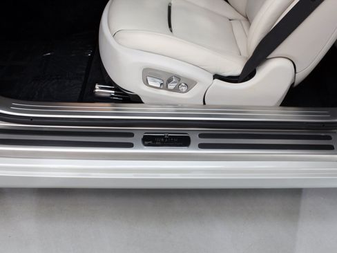 Used 2014 Rolls-Royce Wraith RWD image 47