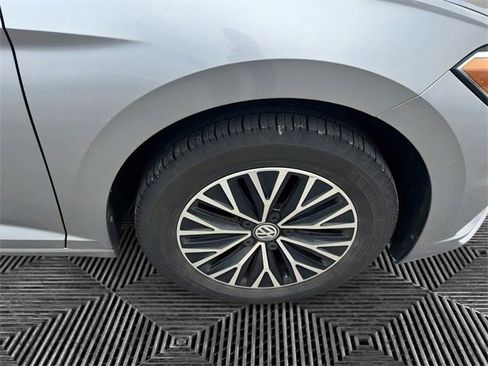 Used 2019 Volkswagen Jetta image 10