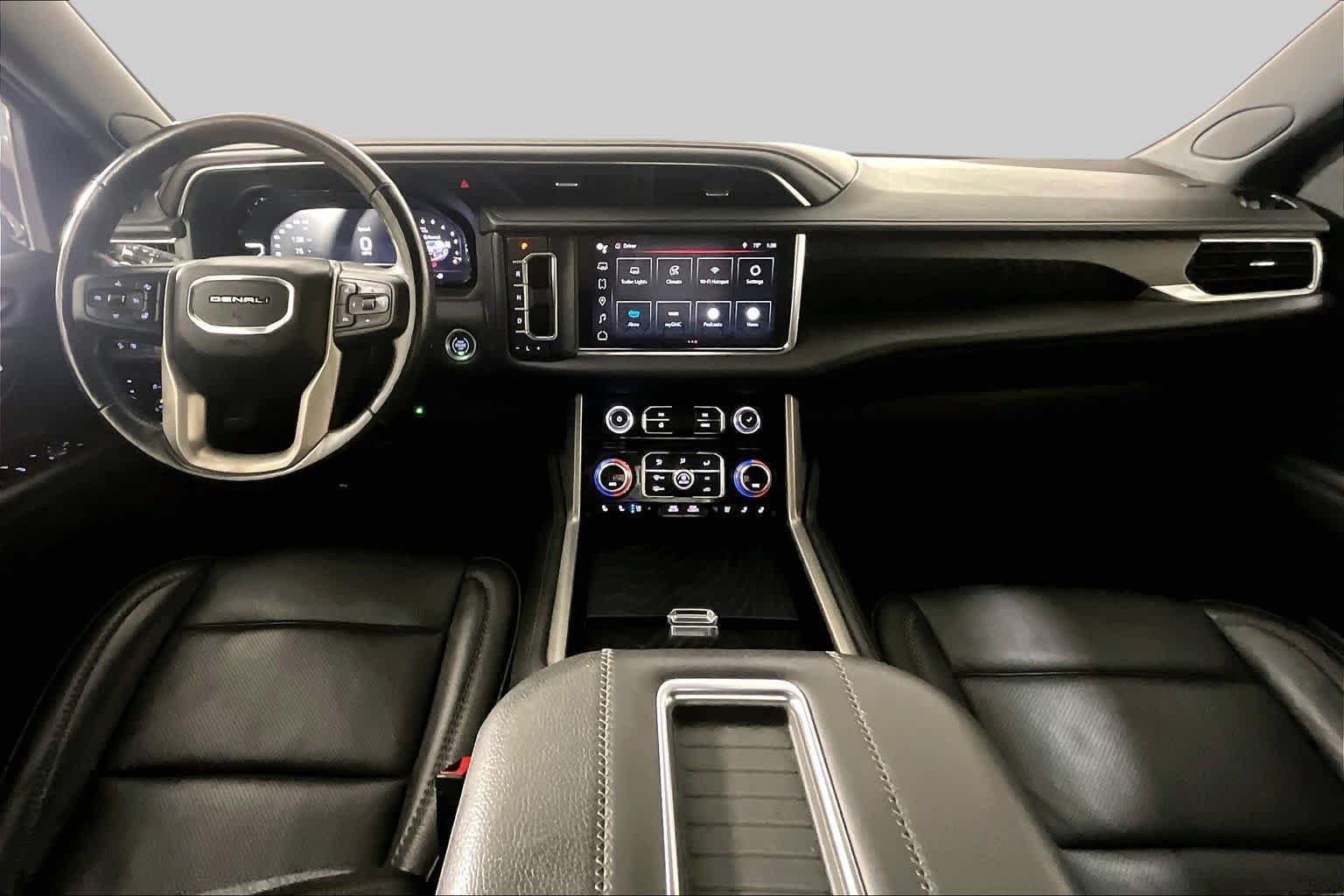 Used 2022 GMC Yukon Denali AWD/4WD image 14