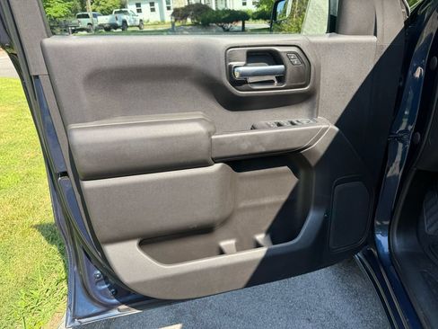 Used 2020 Chevrolet Silverado 1500 Custom w/ Custom Value Package RWD image 16