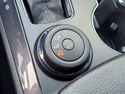 Used 2019 Ford Explorer Sport image 19