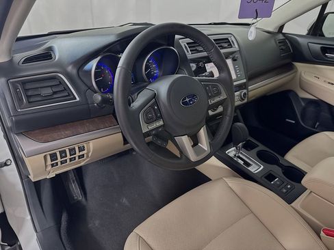 Used 2017 Subaru Outback 2.5i Limited image 9