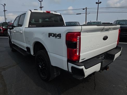 Used 2025 Ford F250 Lariat w/ Black Appearance Package AWD/4WD image 4