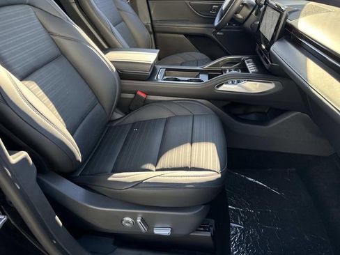 New 2026 Lincoln Nautilus Reserve w/ Jet Appearance Package image 9