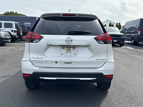 Used 2020 Nissan Rogue SV w/ Premium Package AWD/4WD image 6