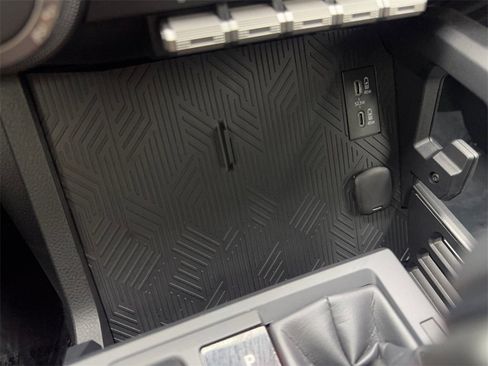 Used 2025 Toyota Tacoma SR image 67