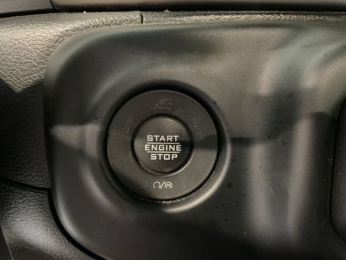 Used 2020 Jeep Wrangler Unlimited Sport S w/ Sun And Sound Package AWD/4WD image 18