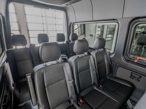 New 2025 Mercedes-Benz Sprinter 2500 image 27