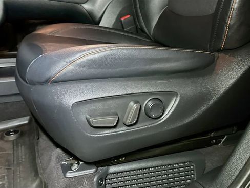 Used 2022 Toyota Sienna XSE image 16