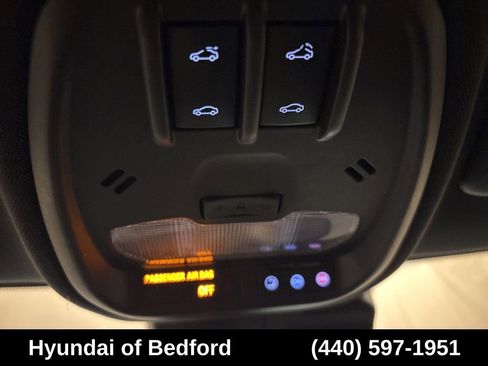 Used 2024 Chevrolet Trax RS w/ Sunroof Package FWD image 19