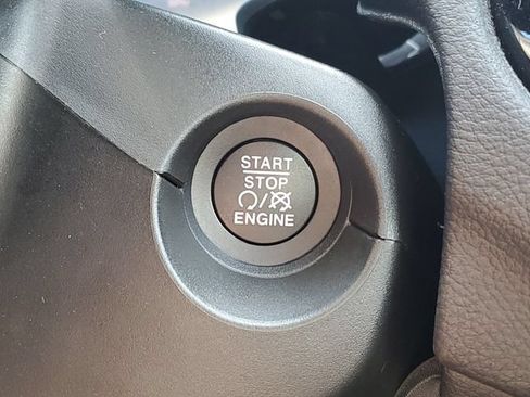 Used 2020 Jeep Compass Limited AWD/4WD image 25