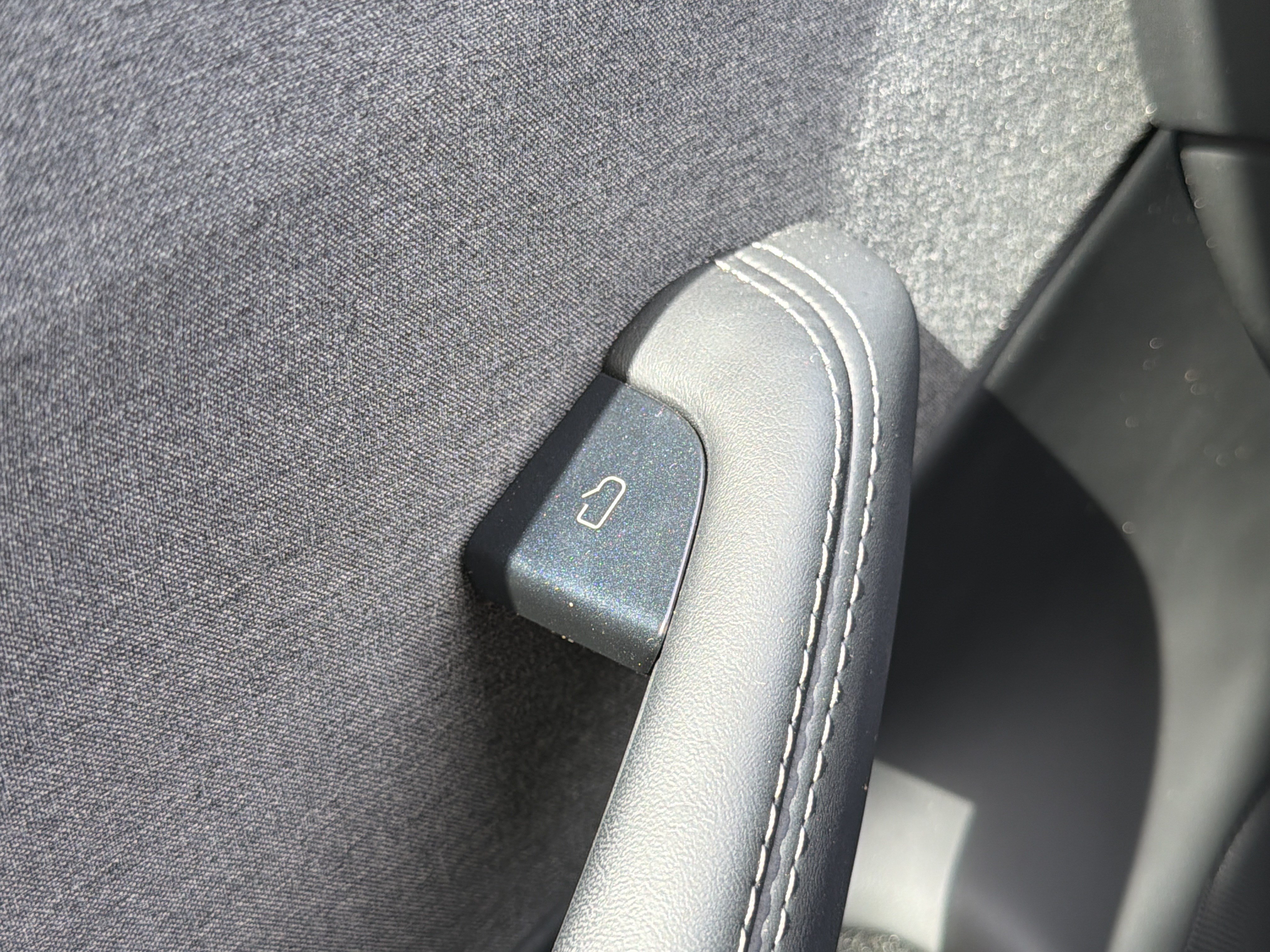 Used 2025 Tesla Model 3 Long Range RWD image 12