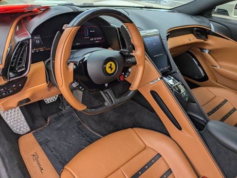 Used 2022 Ferrari Roma RWD image 20