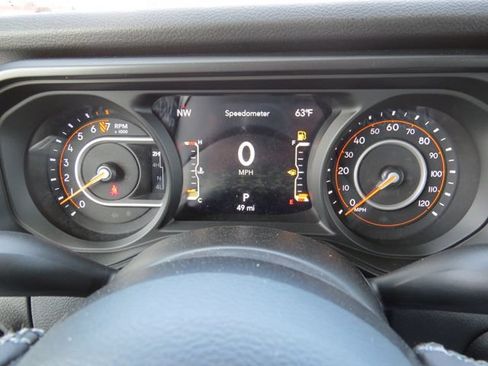 Used 2025 Jeep Gladiator Sport AWD/4WD image 18