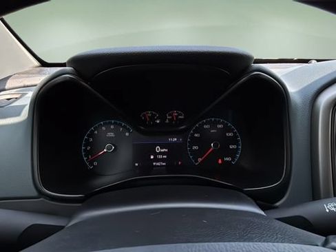 Used 2022 Chevrolet Colorado Z71 AWD/4WD image 16