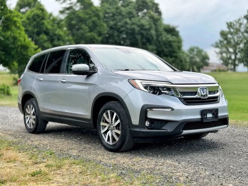 Used 2020 Honda Pilot EX image 3
