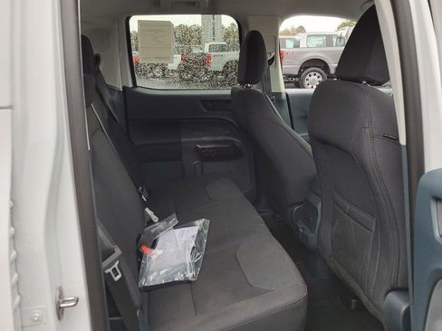 New 2025 Ford Maverick XL image 11