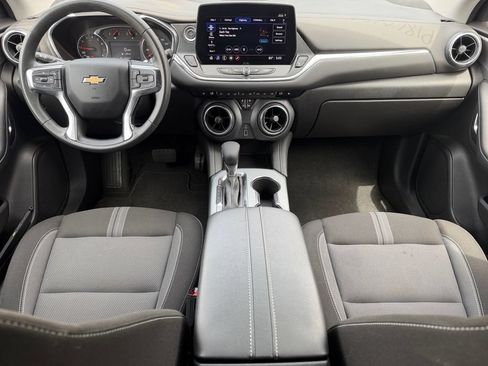 Used 2025 Chevrolet Blazer LT AWD/4WD image 16