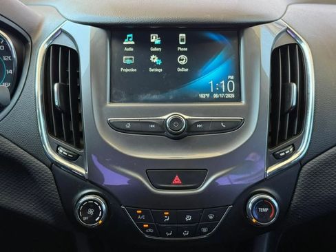 Used 2018 Chevrolet Cruze LT image 43