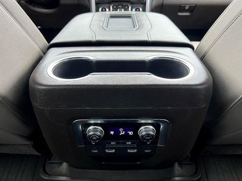 Used 2021 GMC Yukon SLT w/ SLT Premium Package image 47