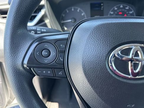 Certified 2025 Toyota Corolla LE image 10