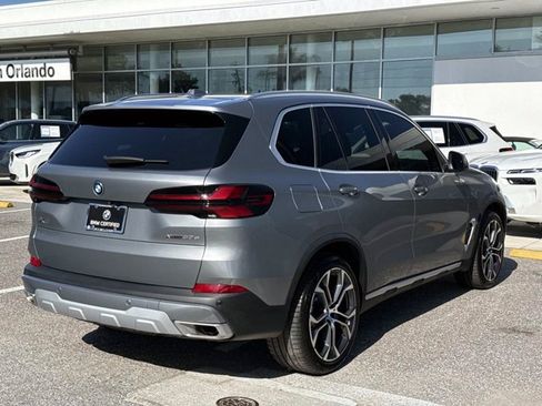 Used 2025 BMW X5 xDrive50e w/ Climate Comfort Package AWD/4WD image 3