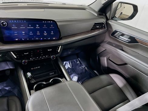 Used 2025 Chevrolet Tahoe Z71 image 19