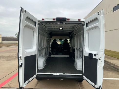 Used 2022 RAM ProMaster 2500 image 16