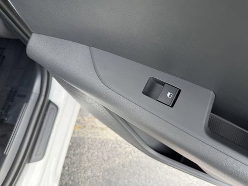 Certified 2025 Kia Niro LX FWD image 26