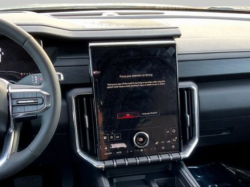 New 2025 GMC Acadia Elevation FWD image 7
